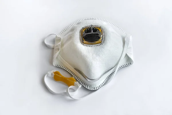 Vit Medicinsk Mask Skydd Mot Föroreningar Virus Influensa Och Coronavirus — Stockfoto