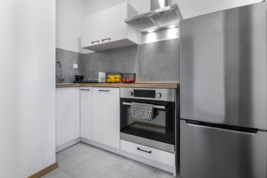 Küçük bir mutfak modern bir iç tasarım konsepti.