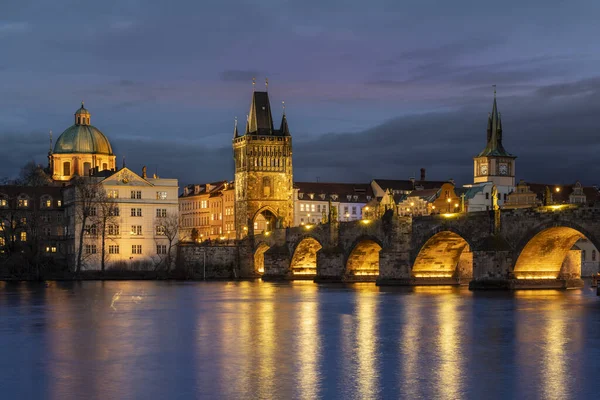 Prag Çek Cumhuriyeti Ndeki Assisi Kilisesi Nden Francis Ile Dünyaca — Stok fotoğraf