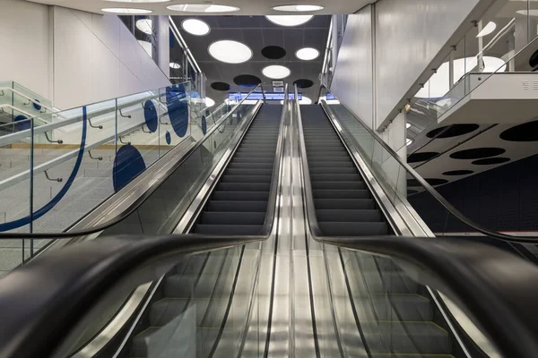 Warsaw Poland April 2020 Merek Stasiun Metro Bawah Tanah Mlynow — Stok Foto