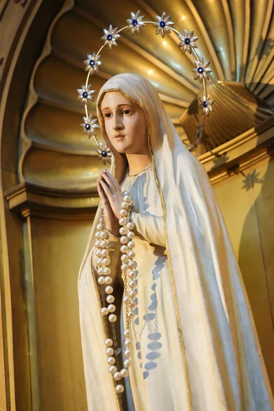 Estatua de la Santísima Virgen María en Salamanca — Foto de Stock
