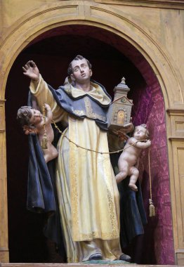 Salamanca şehrinde St Dominic heykeli