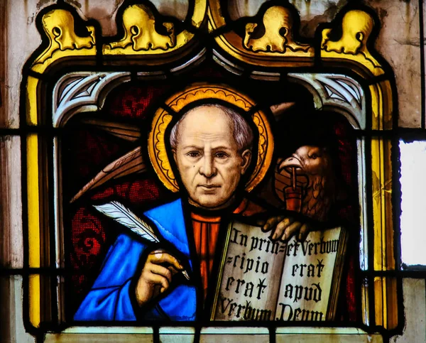 Gebrandschilderd glas van de de adelaar - Sint-Jan de Evangelist — Stockfoto