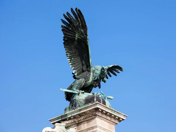 Aves de Turul en el Castillo Real, Budapest, Hungría — Foto de Stock