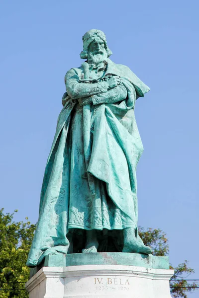 Estatua del rey Bela IV de Hungría en Budapest — Foto de Stock