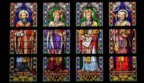 Latijnse Saints - gekleurd glas venster in Den Bosch kathedraal, Nort — Stockfoto