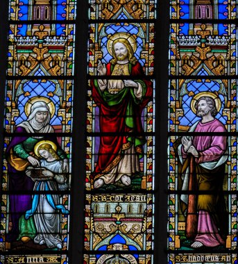 Vitray - Saint Anna, İsa ve Havrada kalp ve A
