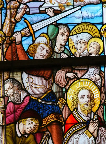 Gebrandschilderd glas - martelaarschap van St Livinus — Stockfoto