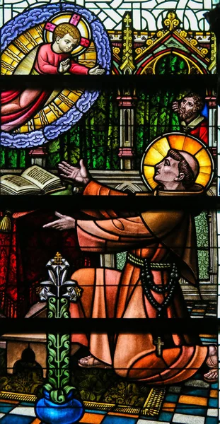 Gekleurd glas - heilige Antonius van Padua en het kind Jezus — Stockfoto