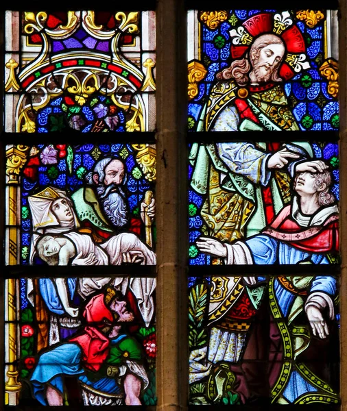 Gebrandschilderd glas - Christus, de genezer — Stockfoto