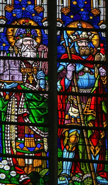 彩绘玻璃-圣教皇 Eleuterus 和巴夫 — 图库照片