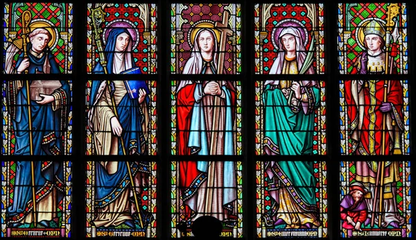 Χρωματισμένο γυαλί στην Εκκλησία Sablon Βρυξέλλες - Καθολικός Άγιοι — Φωτογραφία Αρχείου