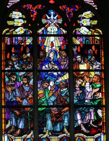 Glasmalerei - Pentecost-Fenster — Stockfoto