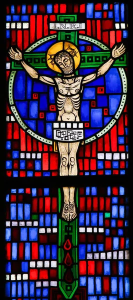 Stained Glass in Worms - Jesus on the Cross — Stock Photo, Image