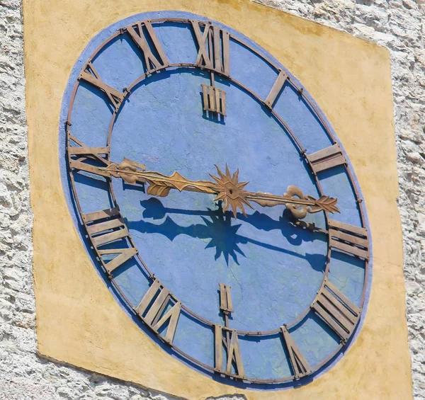 Relógio da Torre Civica em Trento, Itália — Fotografia de Stock