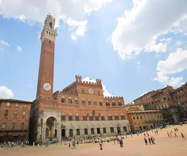 Torre Mangia em Siena, Toscana, Itália — Fotografia de Stock