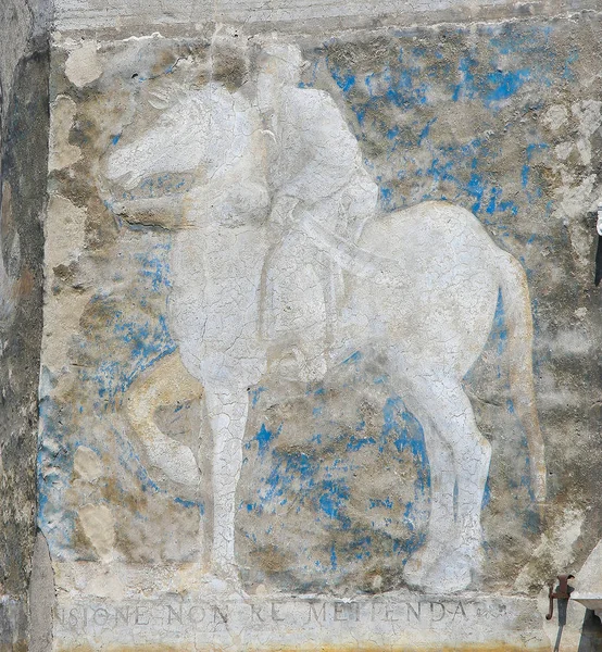 Trento에서 케이스 Cazuffi Rella에 벽화 — 스톡 사진