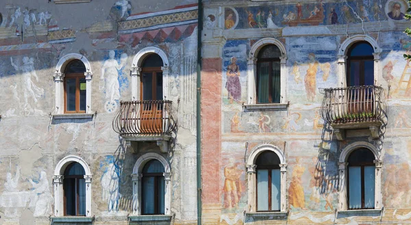 Frescoes on the Case Cazuffi-Rella in Trento — Stock Photo, Image