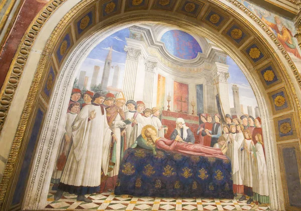 壁画中圣吉米尼亚诺-圣国际泳联的葬礼 — 图库照片