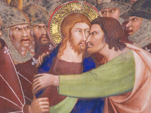 壁画中圣吉米尼亚诺-犹大之吻 — 图库照片