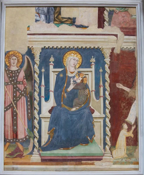 Freska v San Gimignano, Itálie - Madonna a dítě — Stock fotografie