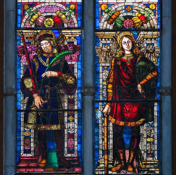 彩色玻璃-博洛尼亚圣 Petronio 大教堂 — 图库照片