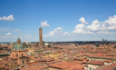 Bologna, İtalya'nın tarihi merkezinde görüntülemek