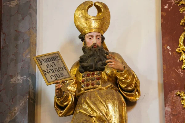 Standbeeld in Loreta kerk, Praag — Stockfoto
