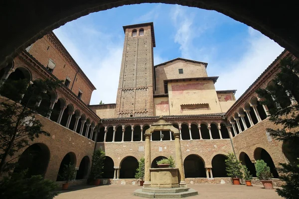 Bologna, Italy - Basilica of Santo Stefano — Stock Photo, Image