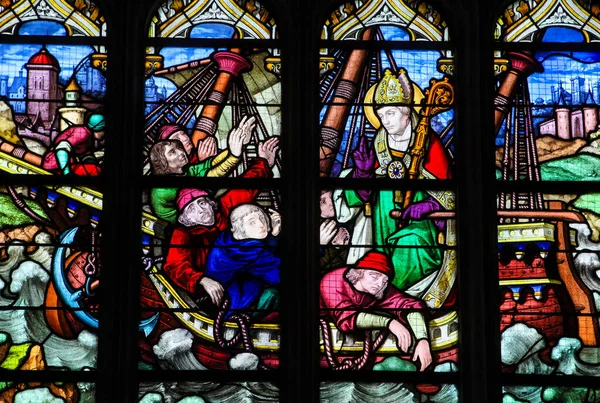 Βαφή γυαλί στο Le Treport - Ο Ιησούς ως ξυλουργός Μαθητευόμενος — Φωτογραφία Αρχείου