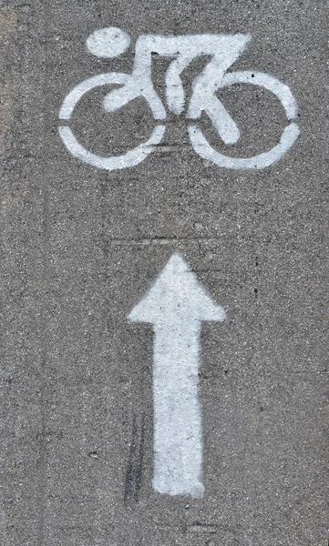 Bicycle road sign and arrow — Stock Photo, Image