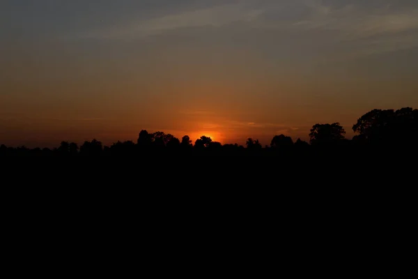 Фон восхода и захода солнца . — стоковое фото