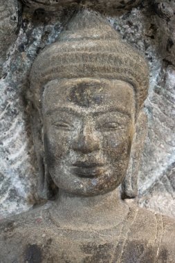 Başkanı eski Buda heykeli