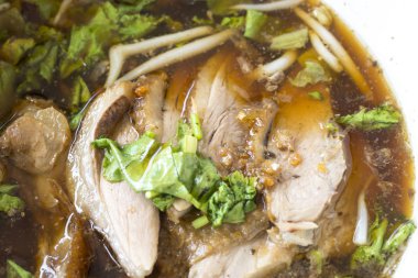 Pot demlenmiş ördek görüntüsü