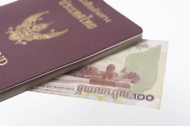 Kamboçya para ile Tayland pasaportu