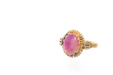 Altın yüzük, geleneksel üretim pembe yakut