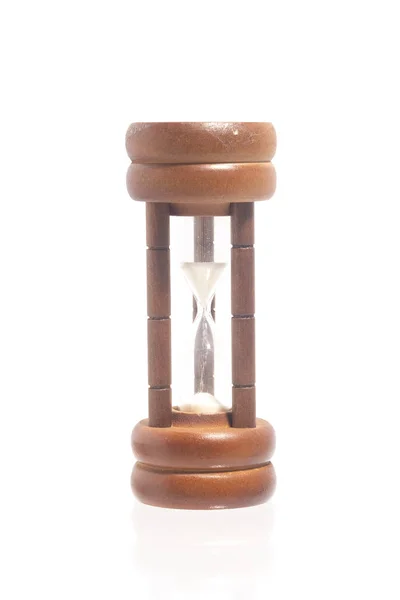 Beyaz izole eski kum saati — Stok fotoğraf