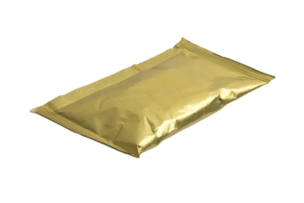 Nahaufnahme von goldenen Aluminiumtaschen auf weißem Hintergrund. — Stockfoto