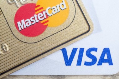 Chainat Eyaleti, Tayland, 15 Ocak 2018. Visa ve Master kredi kartı yakın çekim