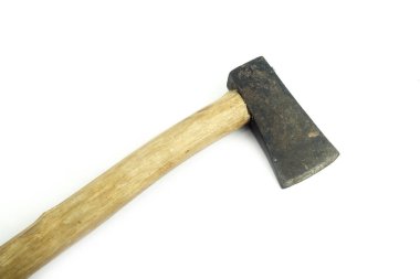 Ahşap Saplı beyaz arka plan üzerinde izole eski balta