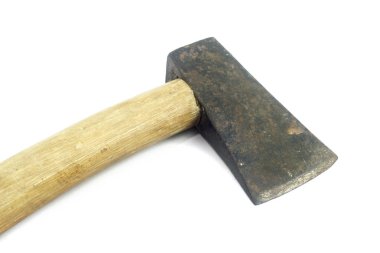 Ahşap Saplı beyaz arka plan üzerinde izole eski balta