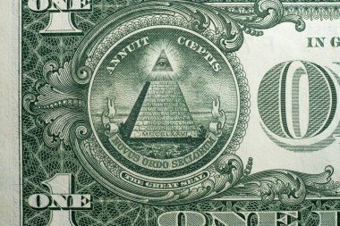 Annuit coeptis sloganı ve Amerika 'nın 1 dolarlık banknotunun ters tarafındaki Tanrı' nın Gözü.