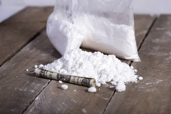 Heroïne en drugsgebruik nemen — Stockfoto