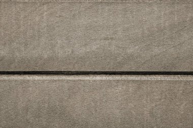 Tahtadan yapılmış duvarları kapatın.