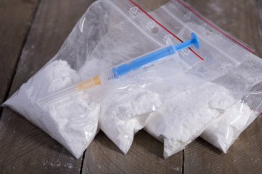 eroin ve uyuşturucu alma