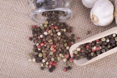 biber kapsayıcısında depolanan