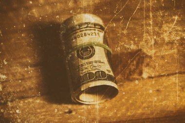  lastik bant ile bağlı para