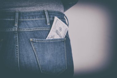 pantolon cebinden yapışmasını dolar