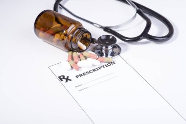 hastalıklara karşı ilaç için reçete