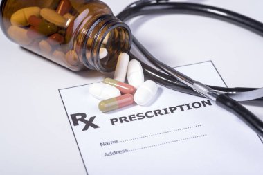 hastalıklara karşı ilaç için reçete